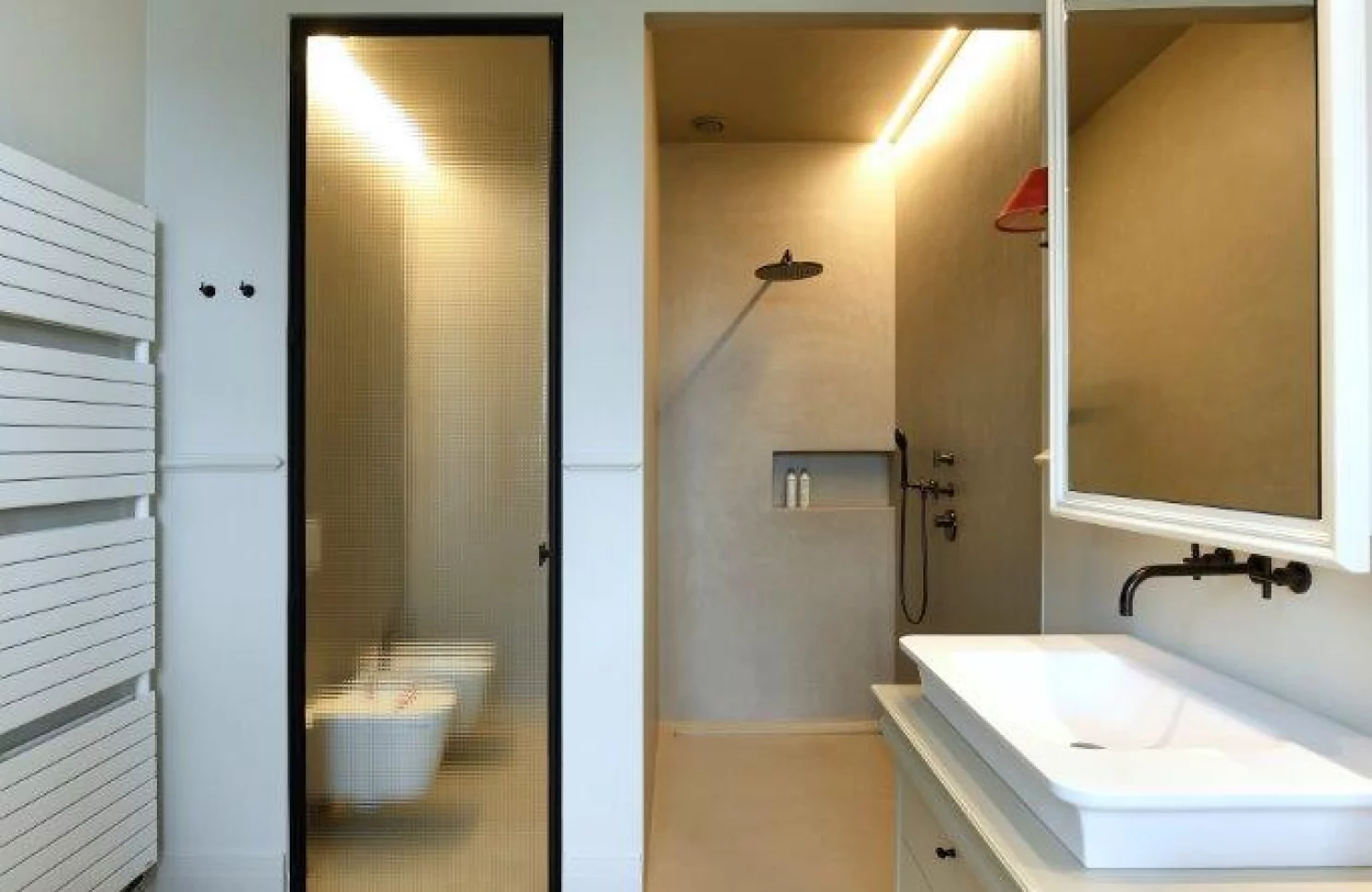 Luxe en vakmanschap in gerenoveerd herenhuis met vier badkamers in Hoogstraten