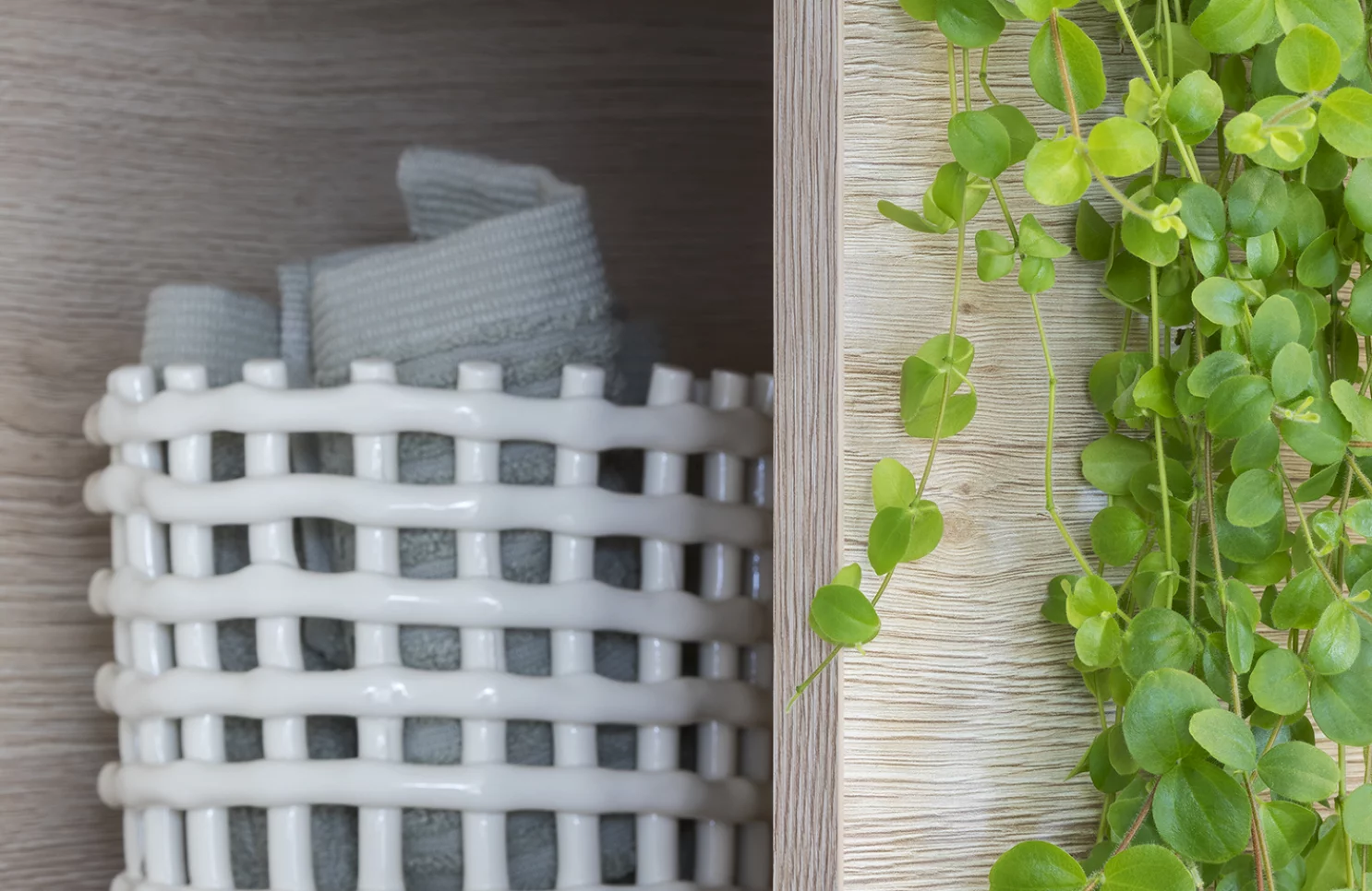 Praktische badkamerrenovatie met extra licht en warme uitstraling in Wuustwezel